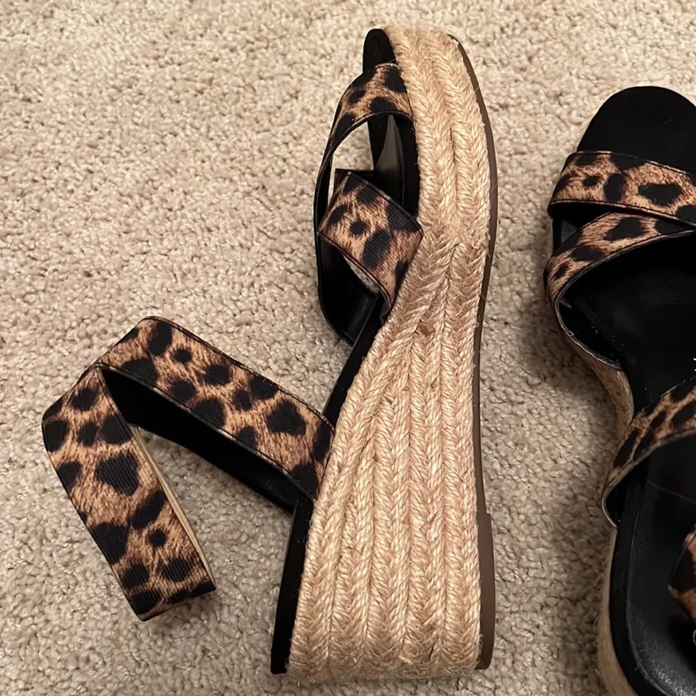 Sole Society Carmelina Leopard Print Espadrille Wedge Sandals Size 6